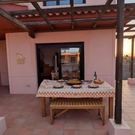 Дом отдыха Escapada Slow-life Piscina, Terrazas Y Olas Cerca - Casa Pez